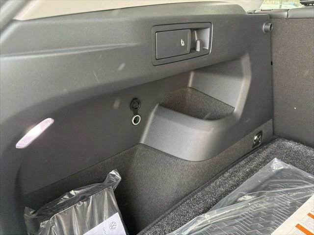 New 2026 Volkswagen Tiguan SE image 51