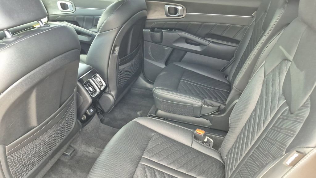 Used 2024 Kia Sorento SX Prestige image 13