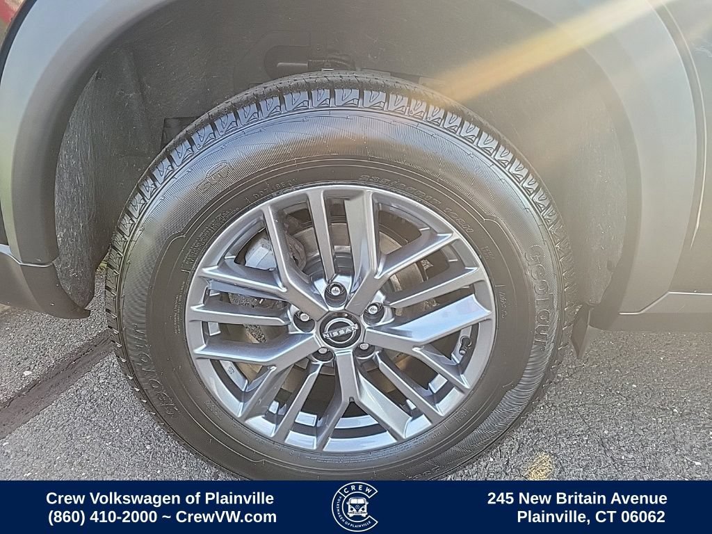 Used 2024 Nissan Rogue S AWD/4WD image 19