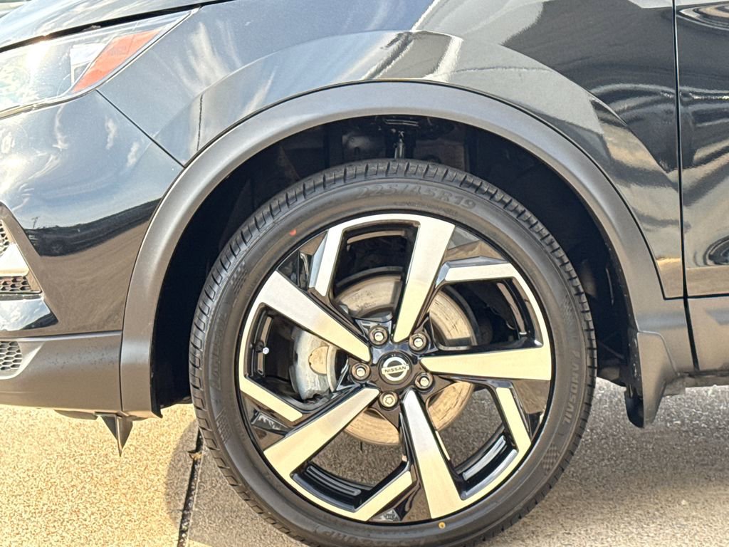 Used 2022 Nissan Rogue Sport SL image 6