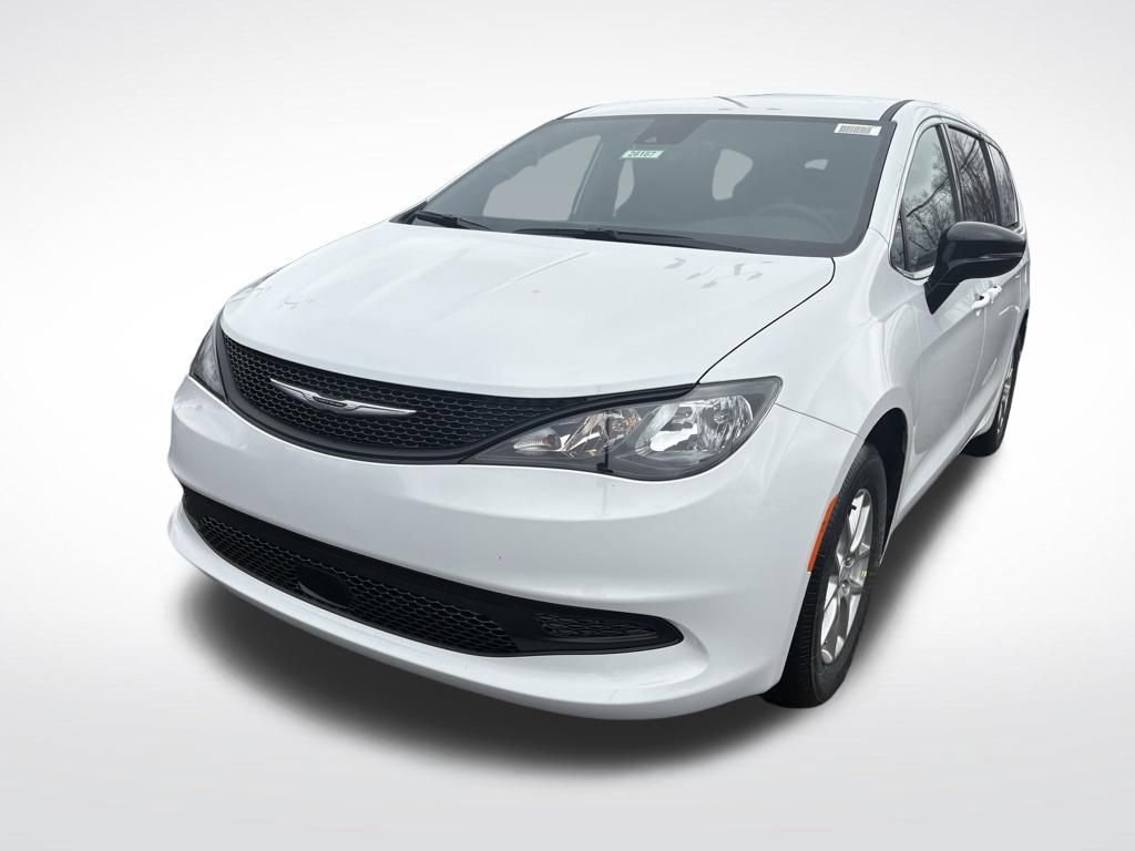 New 2026 Chrysler Voyager LX image 7