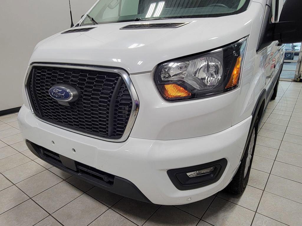 Used 2023 Ford Transit 350 XLT image 33