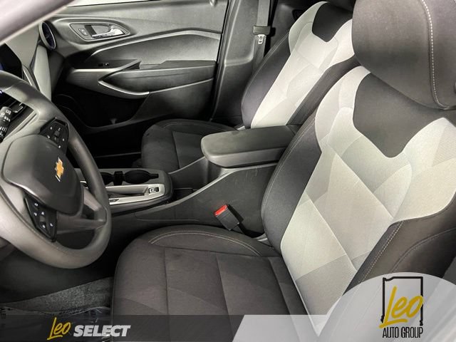 Used 2025 Chevrolet Trax LS w/ LS Convenience Package FWD image 9
