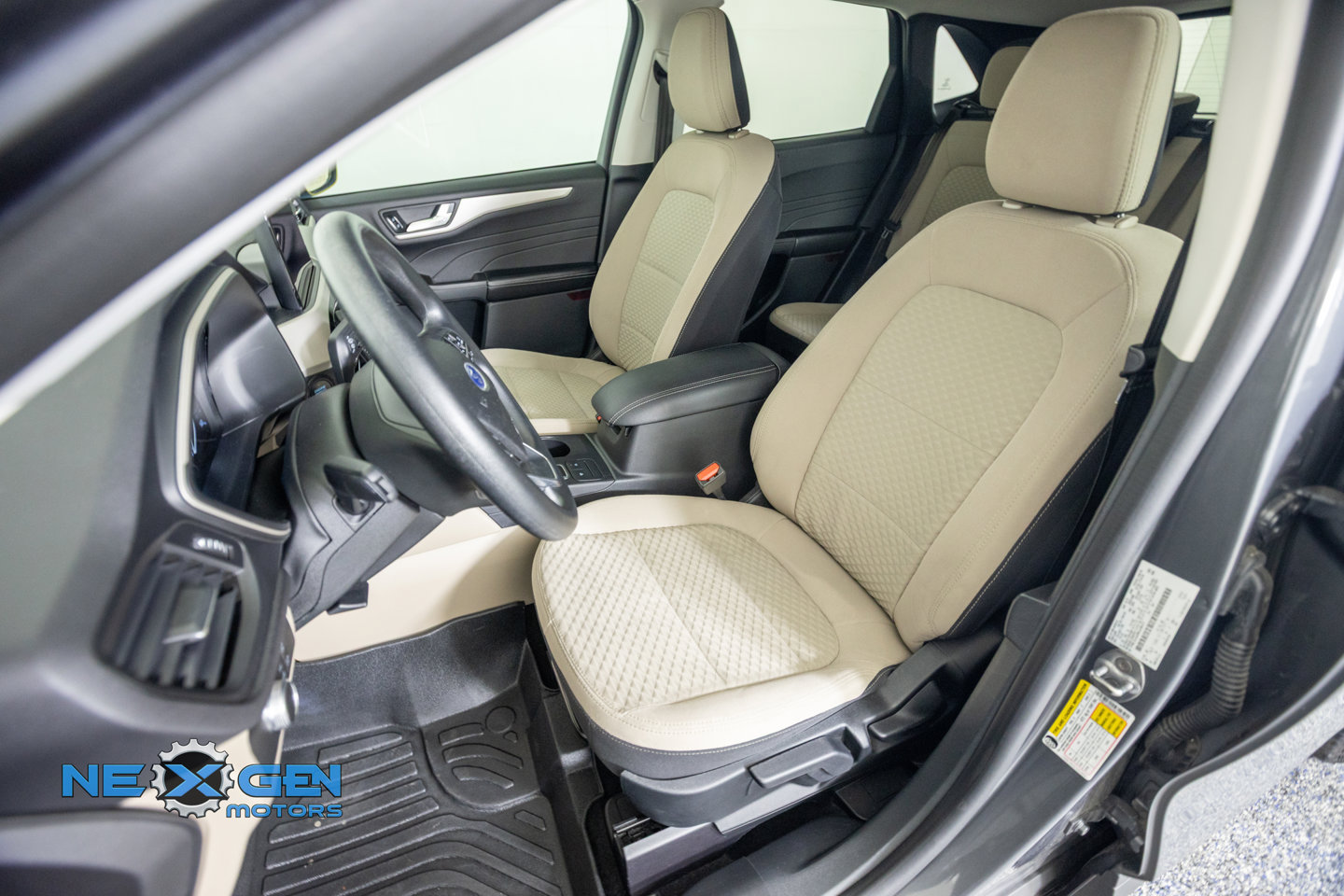 Used 2021 Ford Escape SE FWD image 27