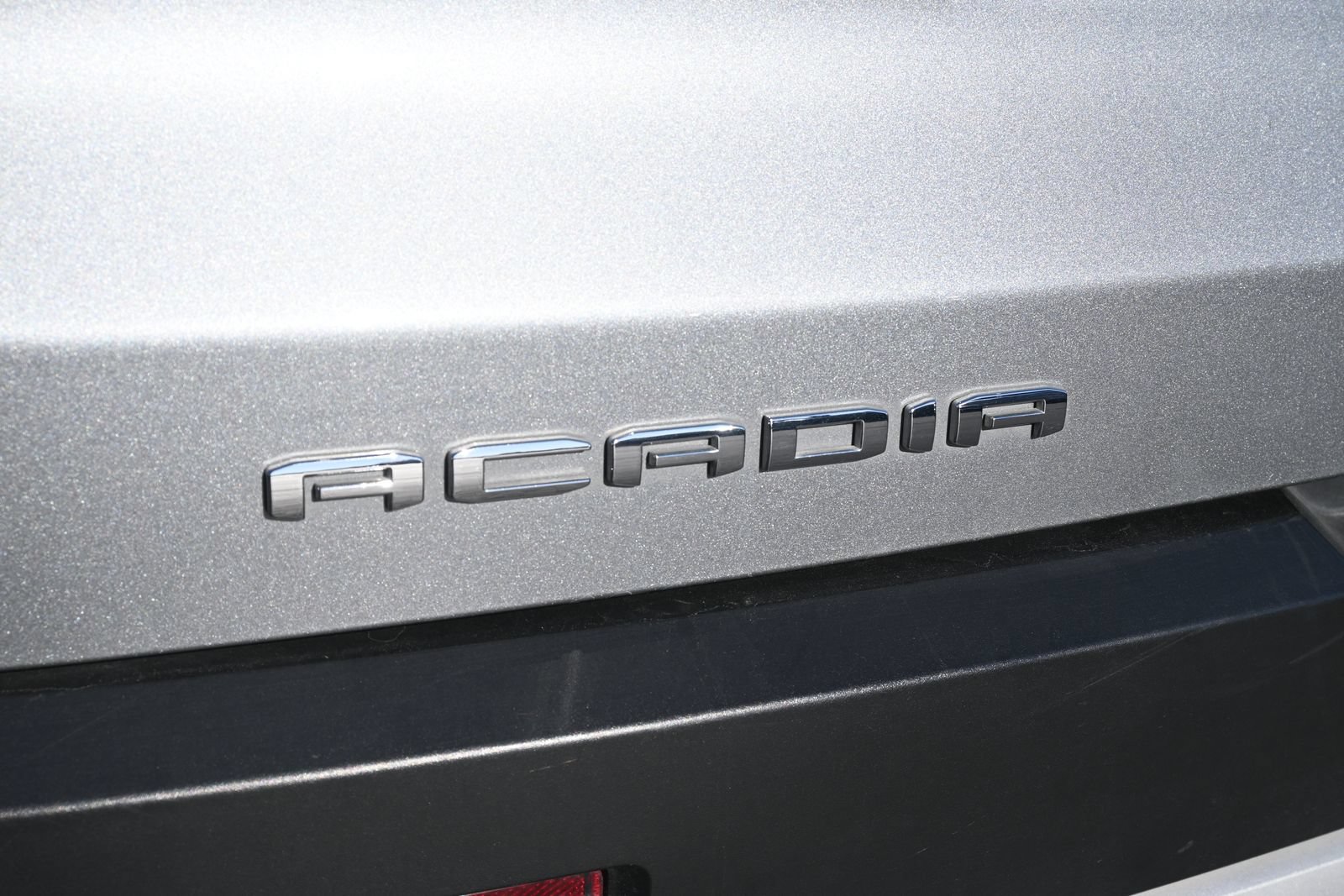 Used 2023 GMC Acadia SLE w/ Driver Convenience Package FWD image 23