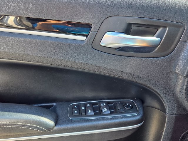 Used 2020 Chrysler 300 S RWD image 27