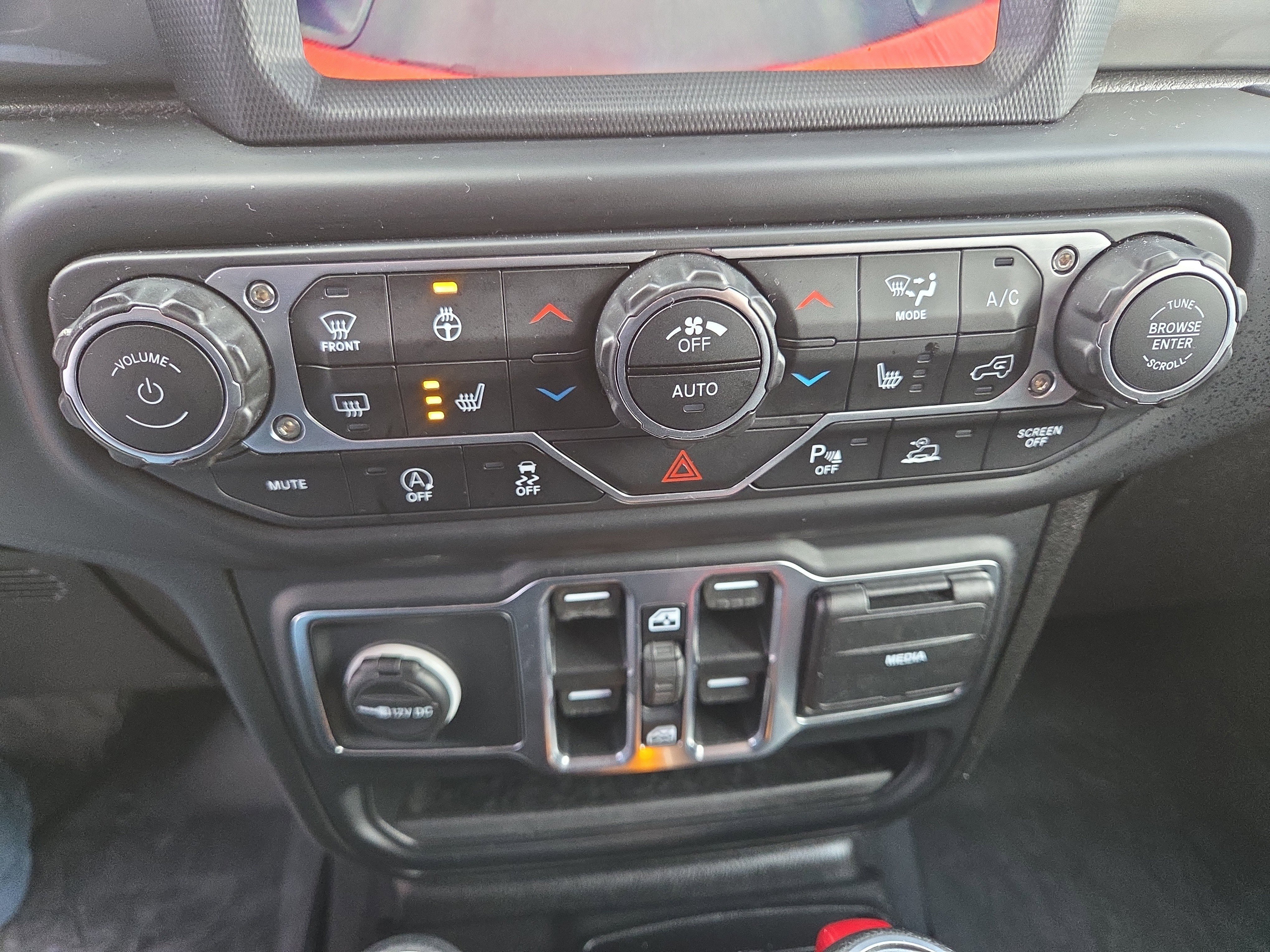 Used 2020 Jeep Gladiator Overland image 24