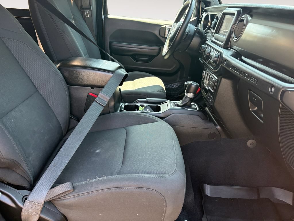 Used 2019 Jeep Wrangler Sport AWD/4WD image 15