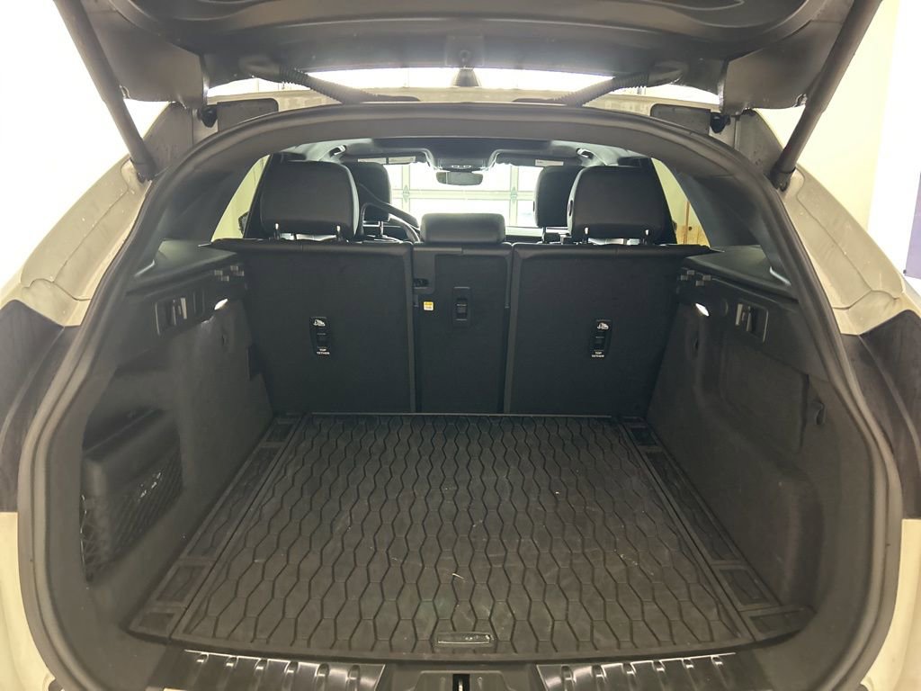 Used 2023 Jaguar F-PACE S image 17