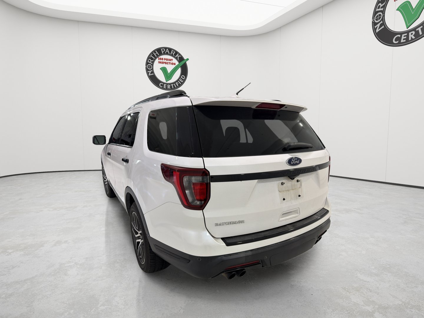 Used 2018 Ford Explorer Sport w/ Equipment Group 401A AWD/4WD image 3