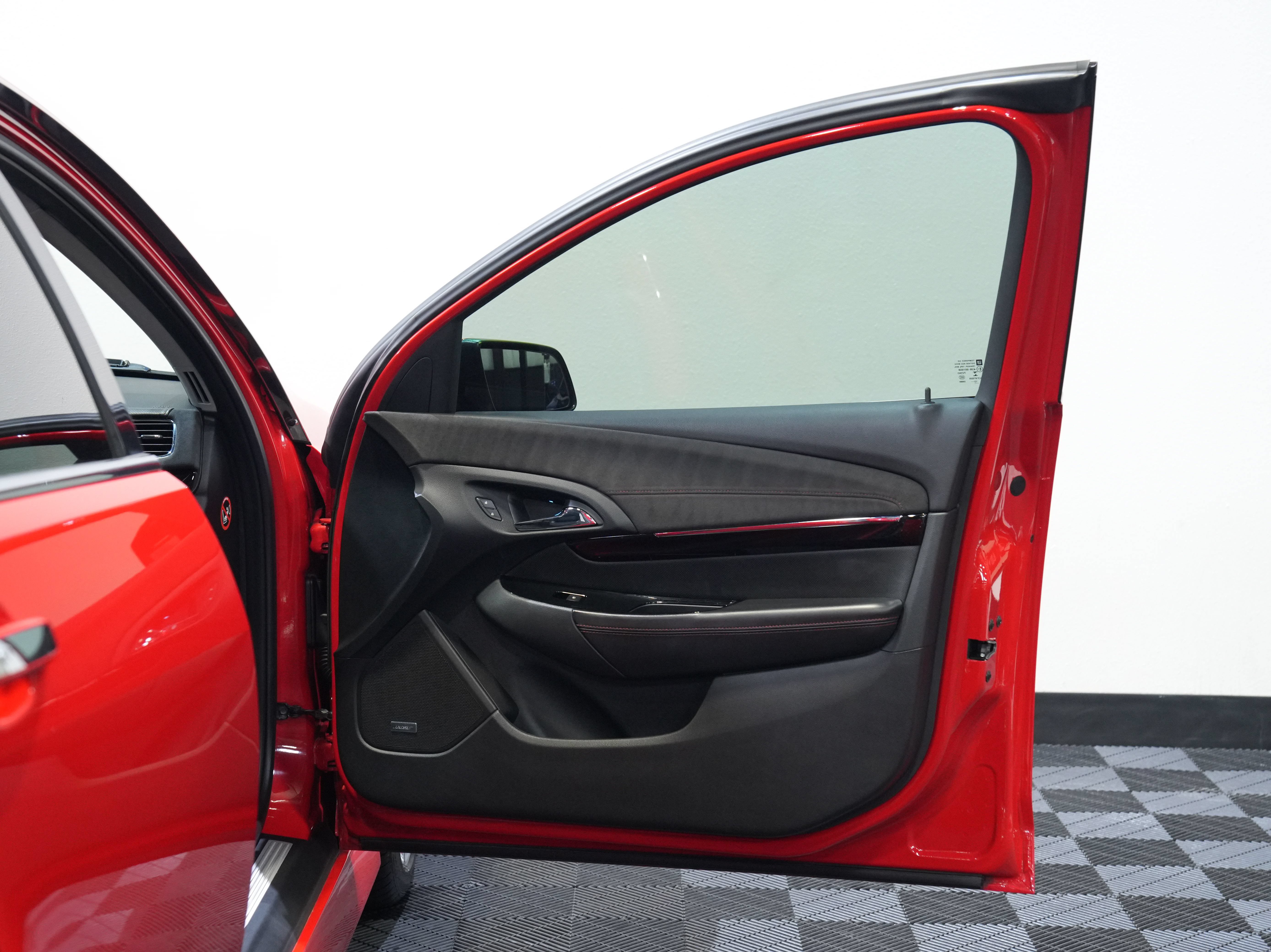 Used 2014 Chevrolet SS RWD image 23