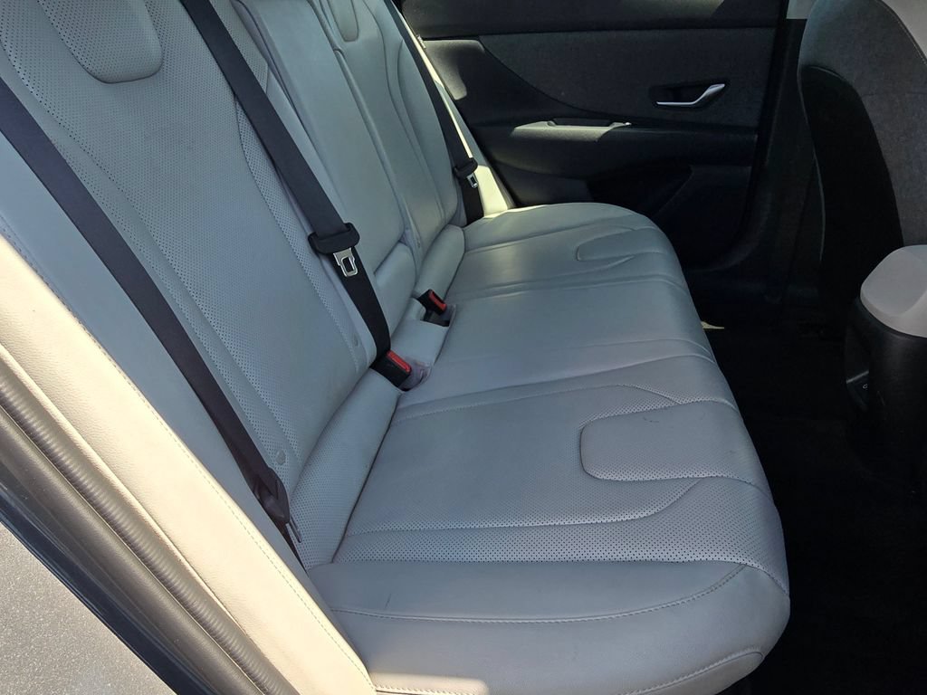Used 2024 Hyundai Elantra Limited FWD image 14