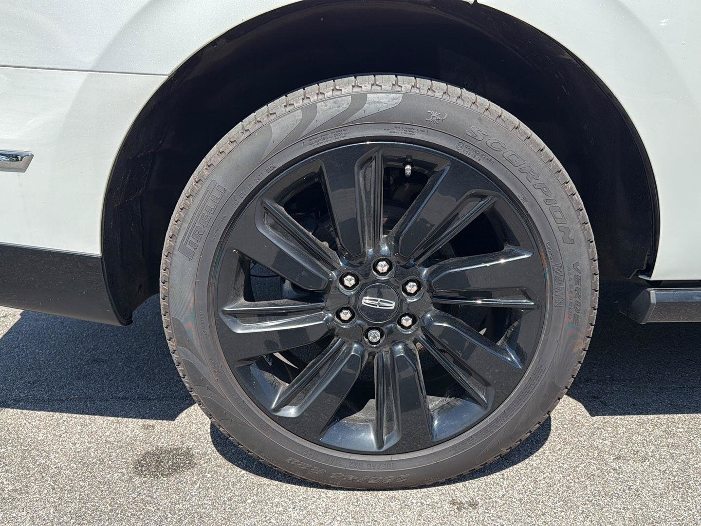 Used 2024 Lincoln Navigator Reserve w/ Equipment Group 201A AWD/4WD image 18