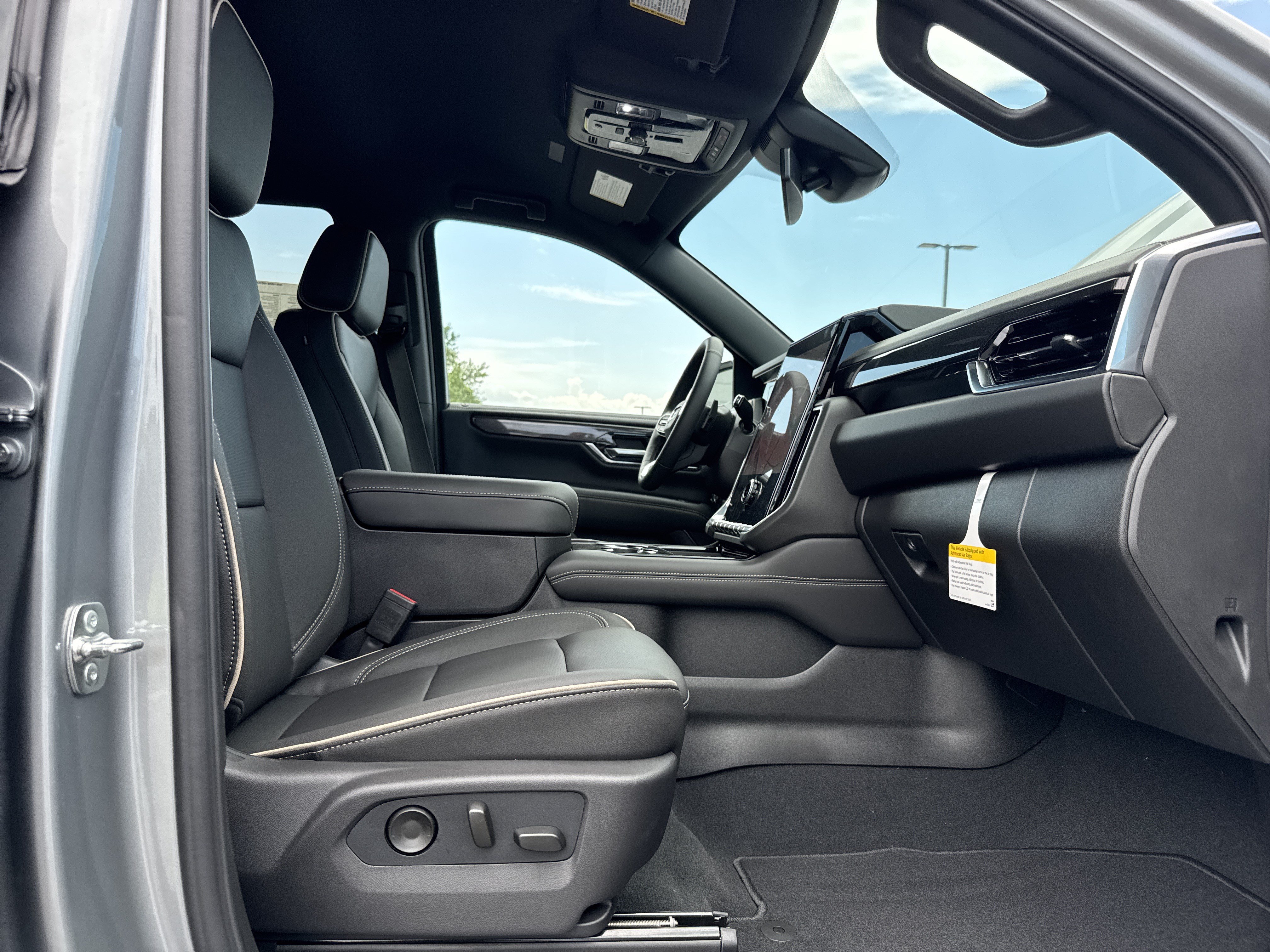New 2026 GMC Yukon Elevation AWD/4WD image 32
