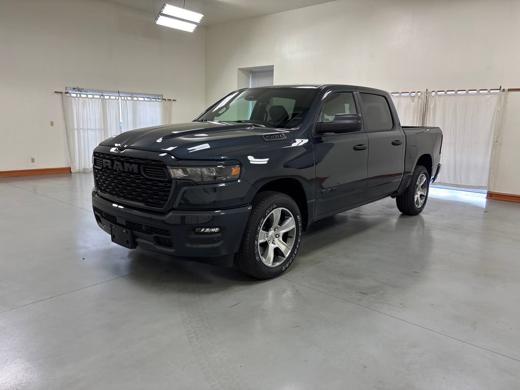 New 2026 RAM 1500 Express AWD/4WD image 4