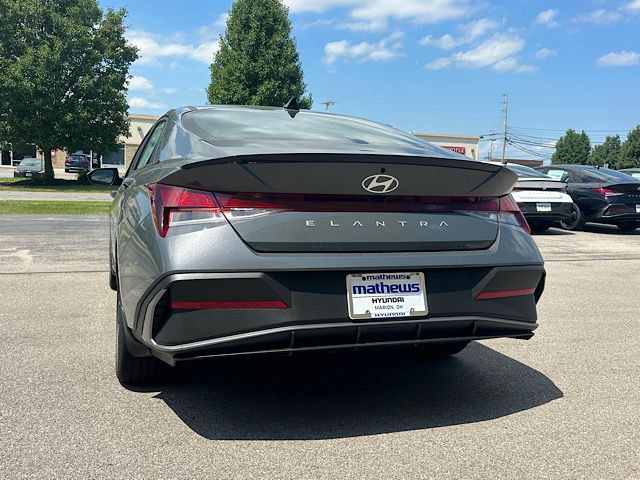 New 2026 Hyundai Elantra SEL Sport FWD image 12