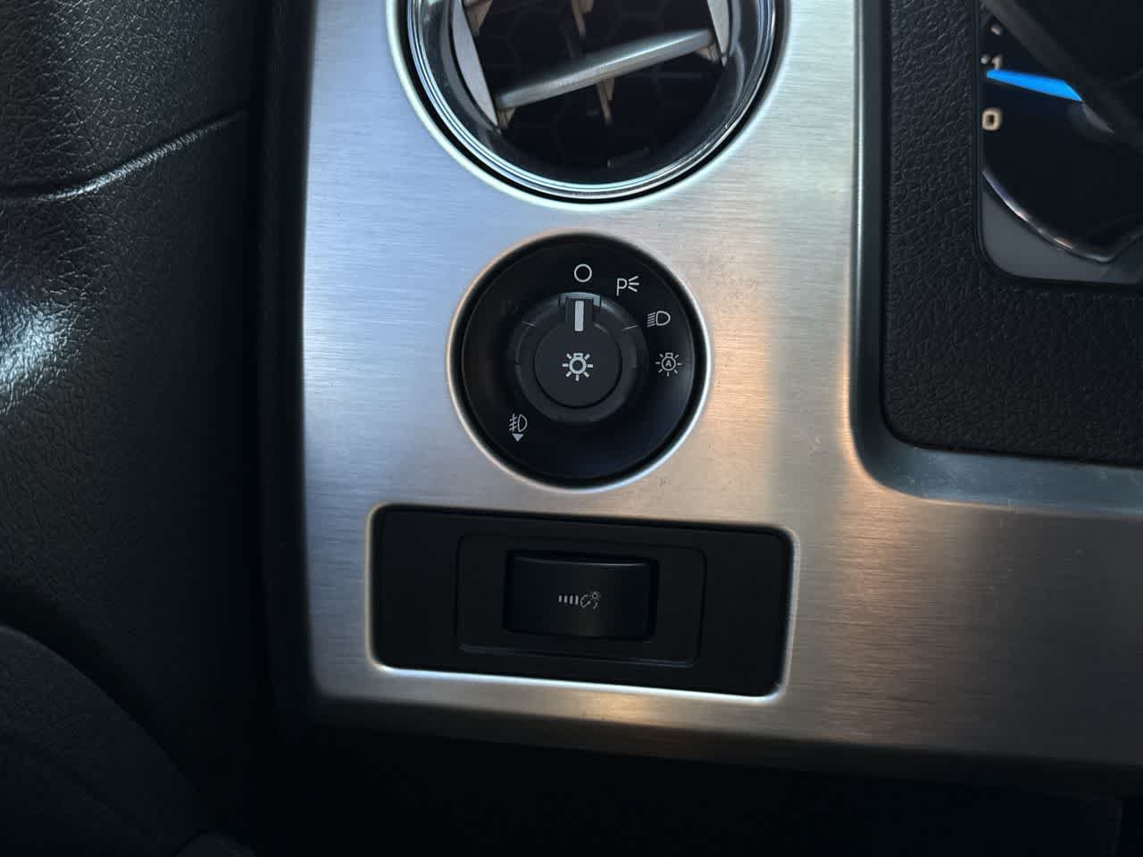 Used 2013 Ford F150 Platinum AWD/4WD image 21