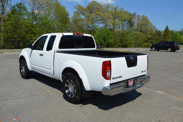 Used 2010 Nissan Frontier SE AWD/4WD image 49