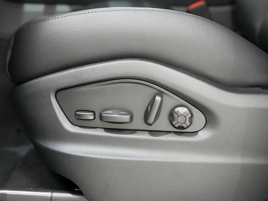 New 2026 Porsche Cayenne AWD/4WD image 23
