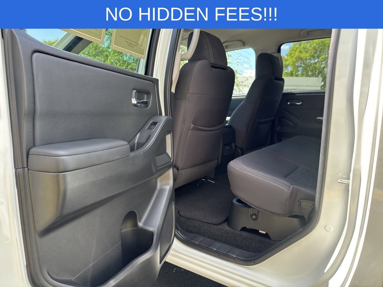 Used 2022 Nissan Frontier SV w/ Technology Package image 28