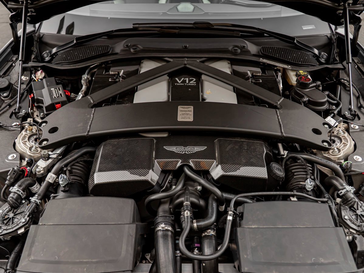 Used 2025 Aston Martin Vanquish image 26
