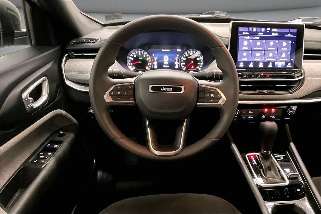 Used 2023 Jeep Compass Sport AWD/4WD image 8