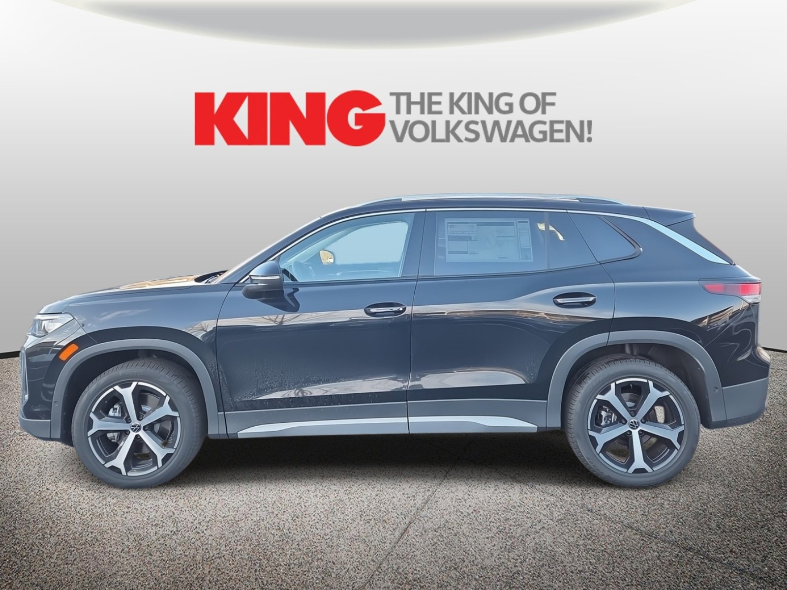 New 2026 Volkswagen Tiguan SE image 7