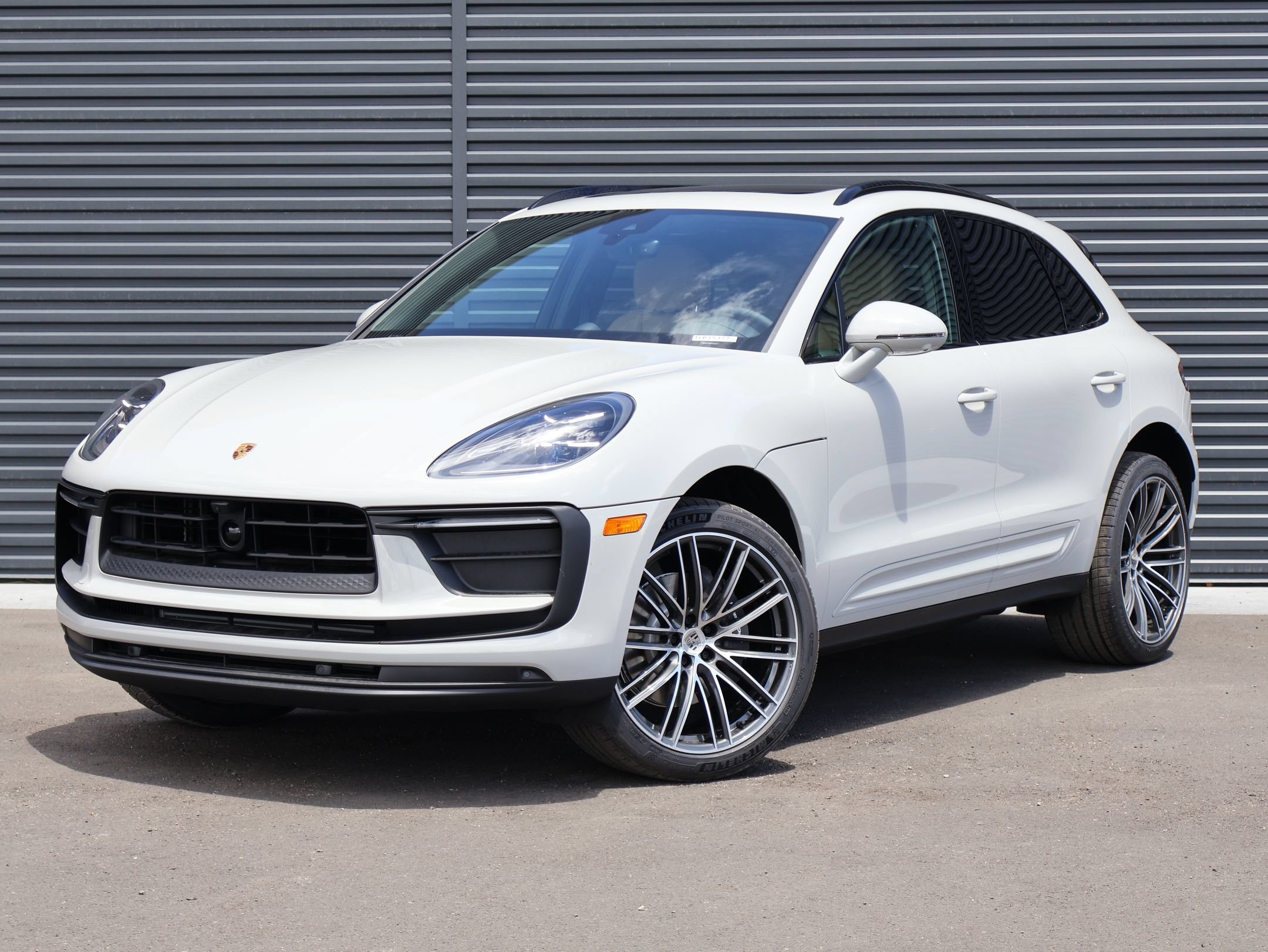 New 2026 Porsche Macan AWD/4WD image 1