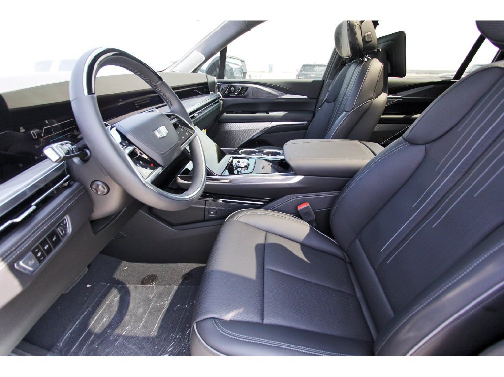 New 2026 Cadillac Escalade IQL Sport 2 w/ LPO, ONYX Package AWD/4WD image 6