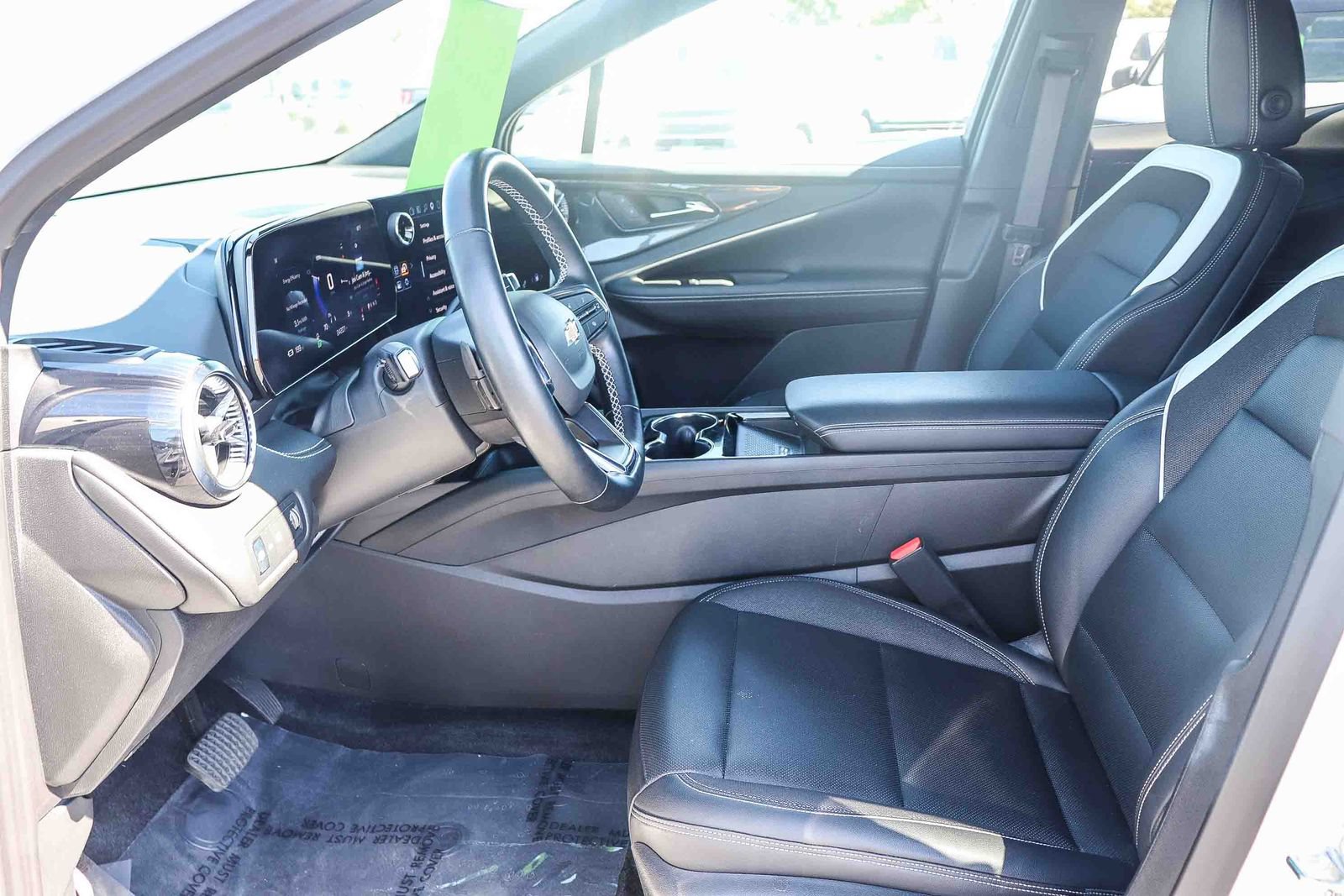 Used 2024 Chevrolet Blazer EV LT AWD/4WD image 18