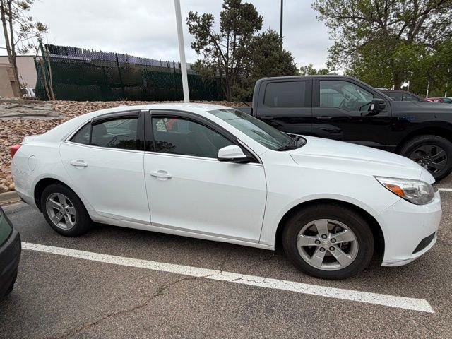 Used 2016 Chevrolet Malibu LT FWD image 3