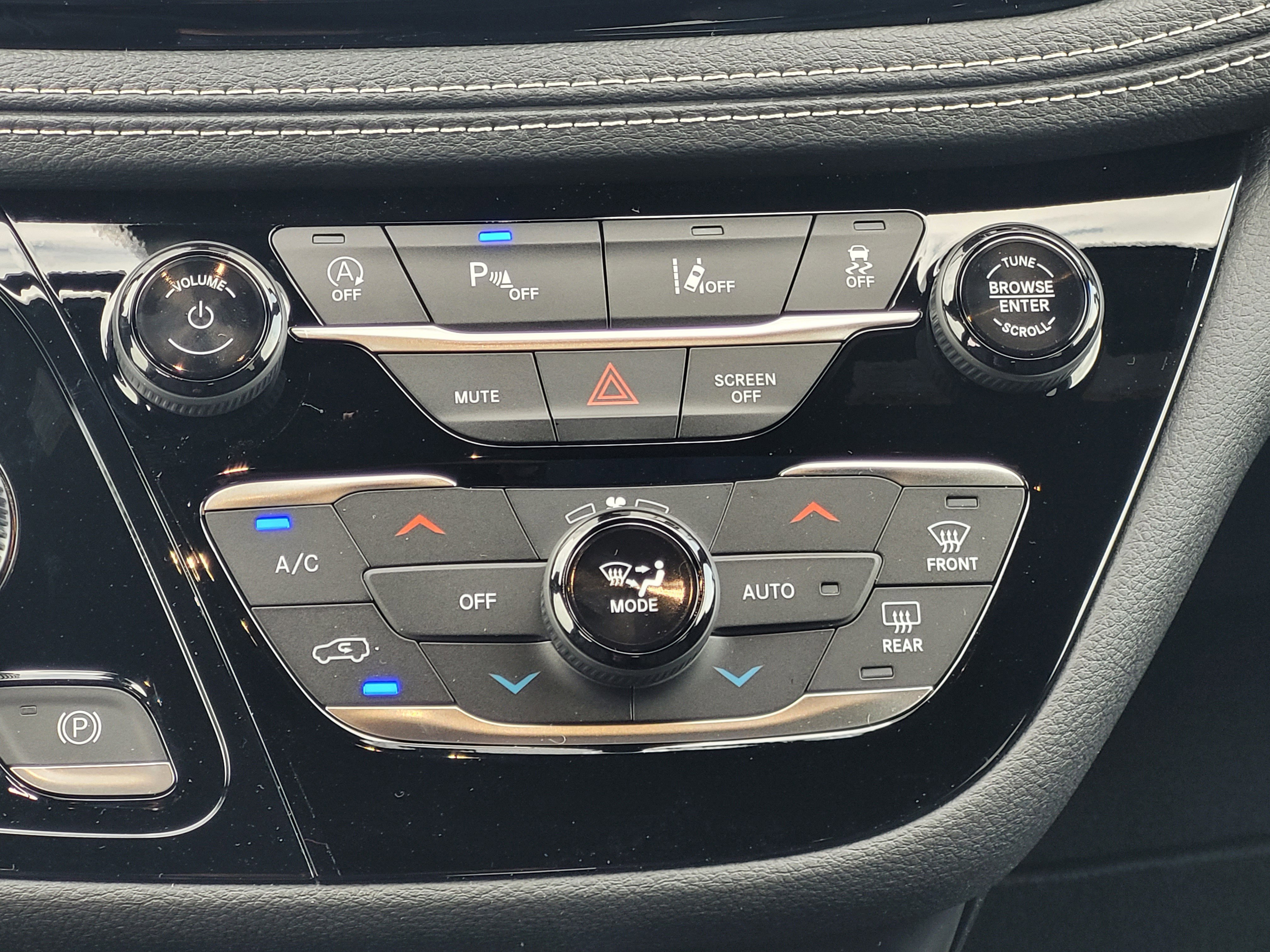 New 2026 Chrysler Pacifica Select image 17