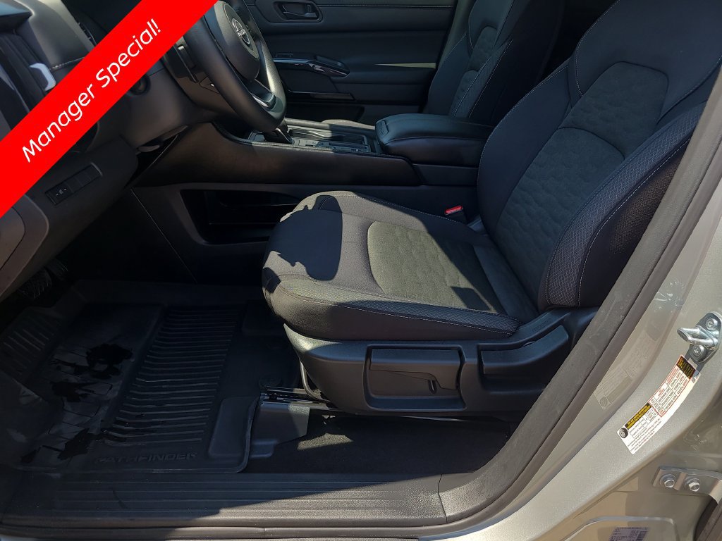 Certified 2025 Nissan Pathfinder S FWD image 15