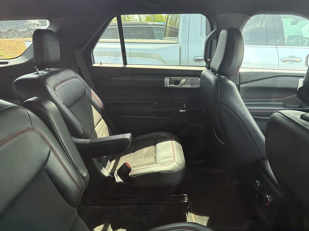 Used 2022 Ford Explorer ST-Line image 7