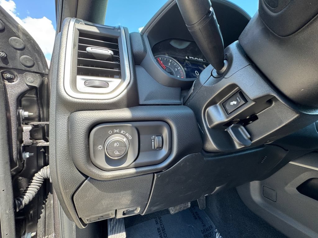 New 2026 RAM 3500 Big Horn AWD/4WD image 25