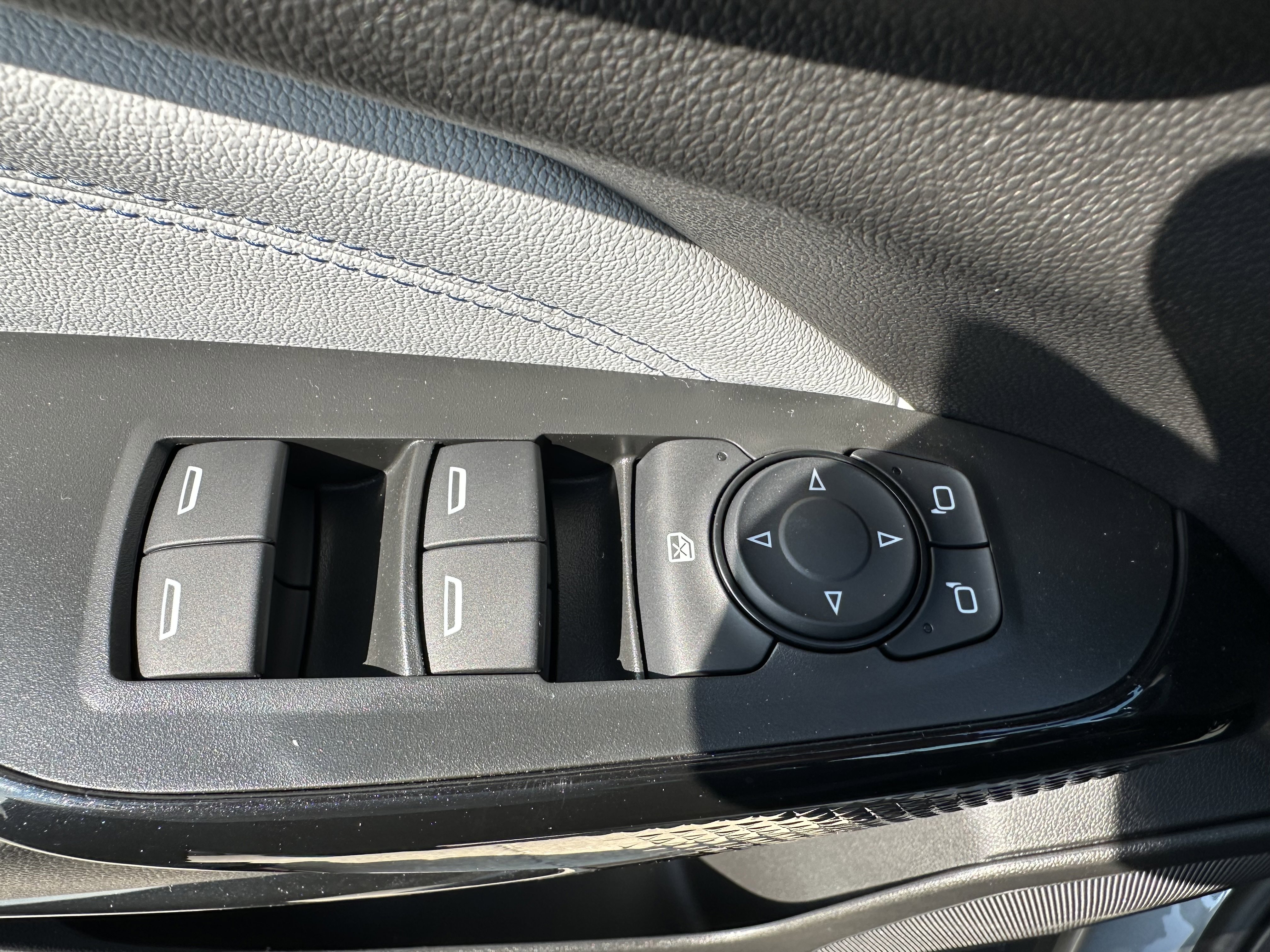 New 2025 Chevrolet Trax LT w/ Driver Confidence Package image 35