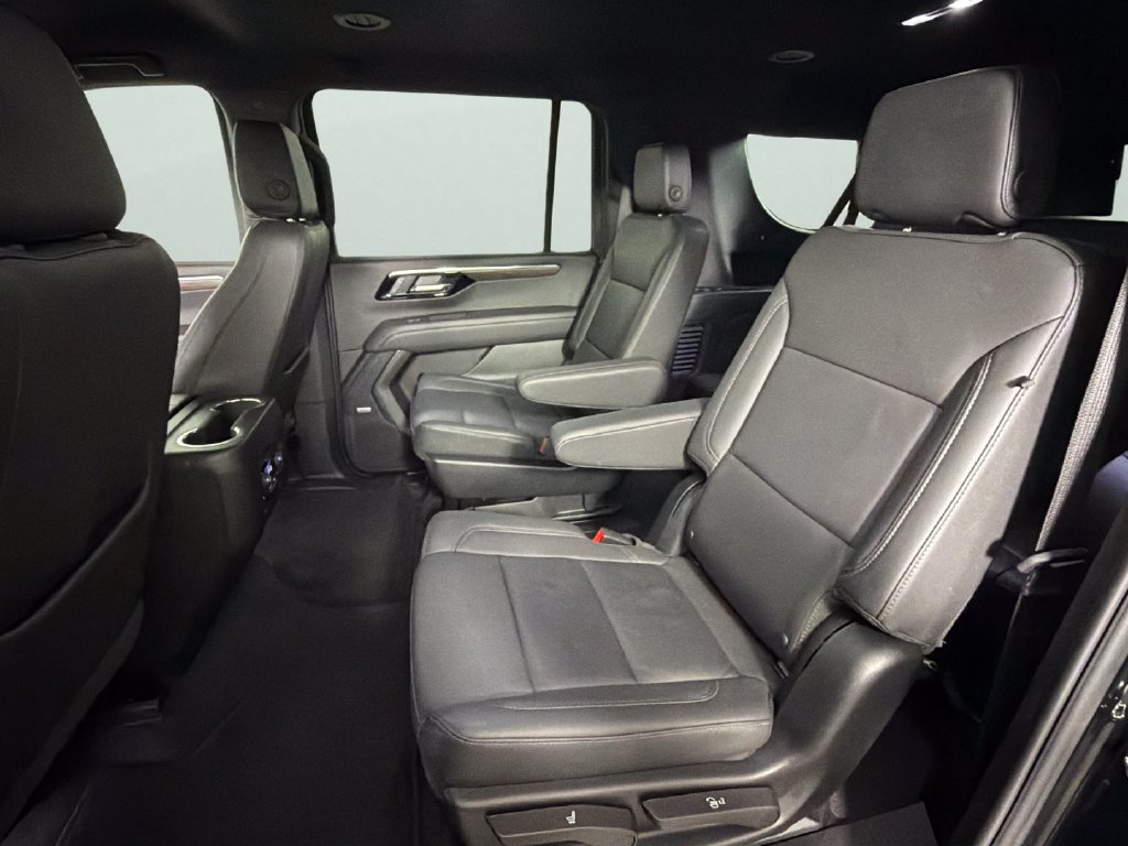 Used 2026 Chevrolet Suburban LT w/ Comfort Package AWD/4WD image 28