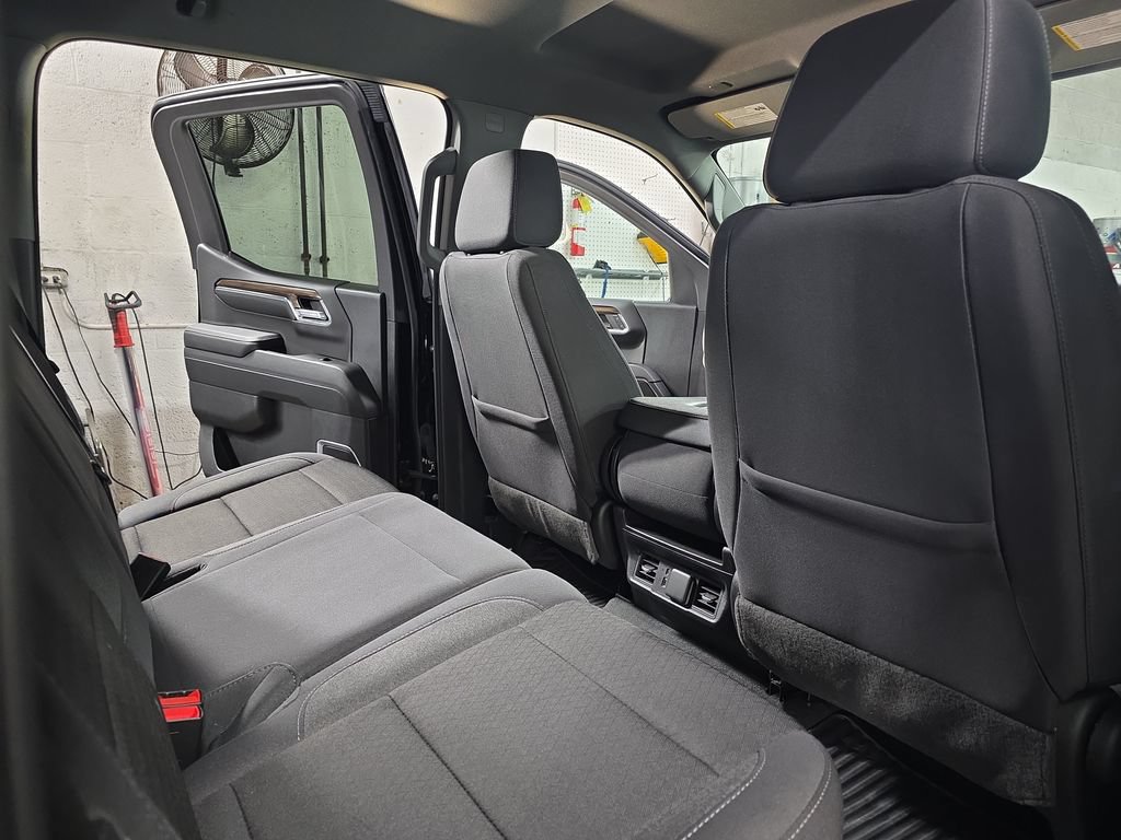 Used 2024 Chevrolet Silverado 1500 LT AWD/4WD image 11