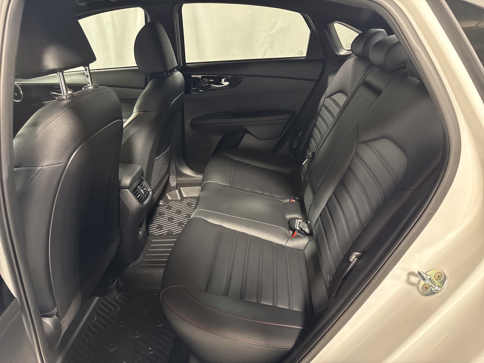 Used 2023 Kia Forte GT w/ GT2 Package FWD image 5