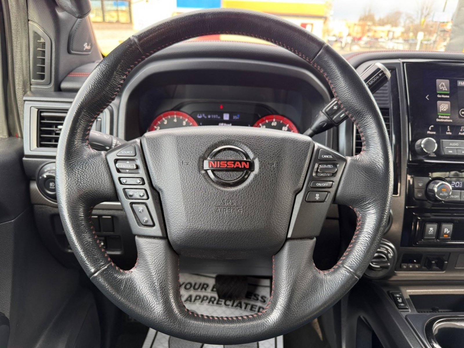 Used 2020 Nissan Titan PRO-4X image 20