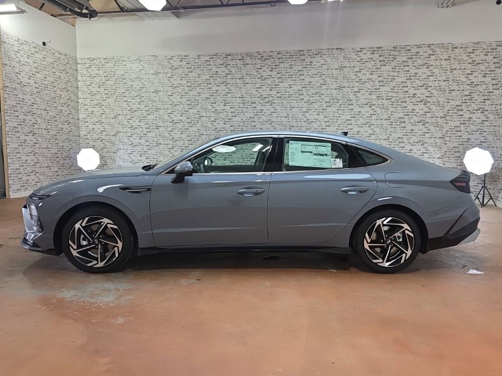 New 2026 Hyundai Sonata SEL FWD image 4