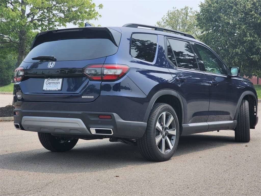 Used 2023 Honda Pilot Touring image 13