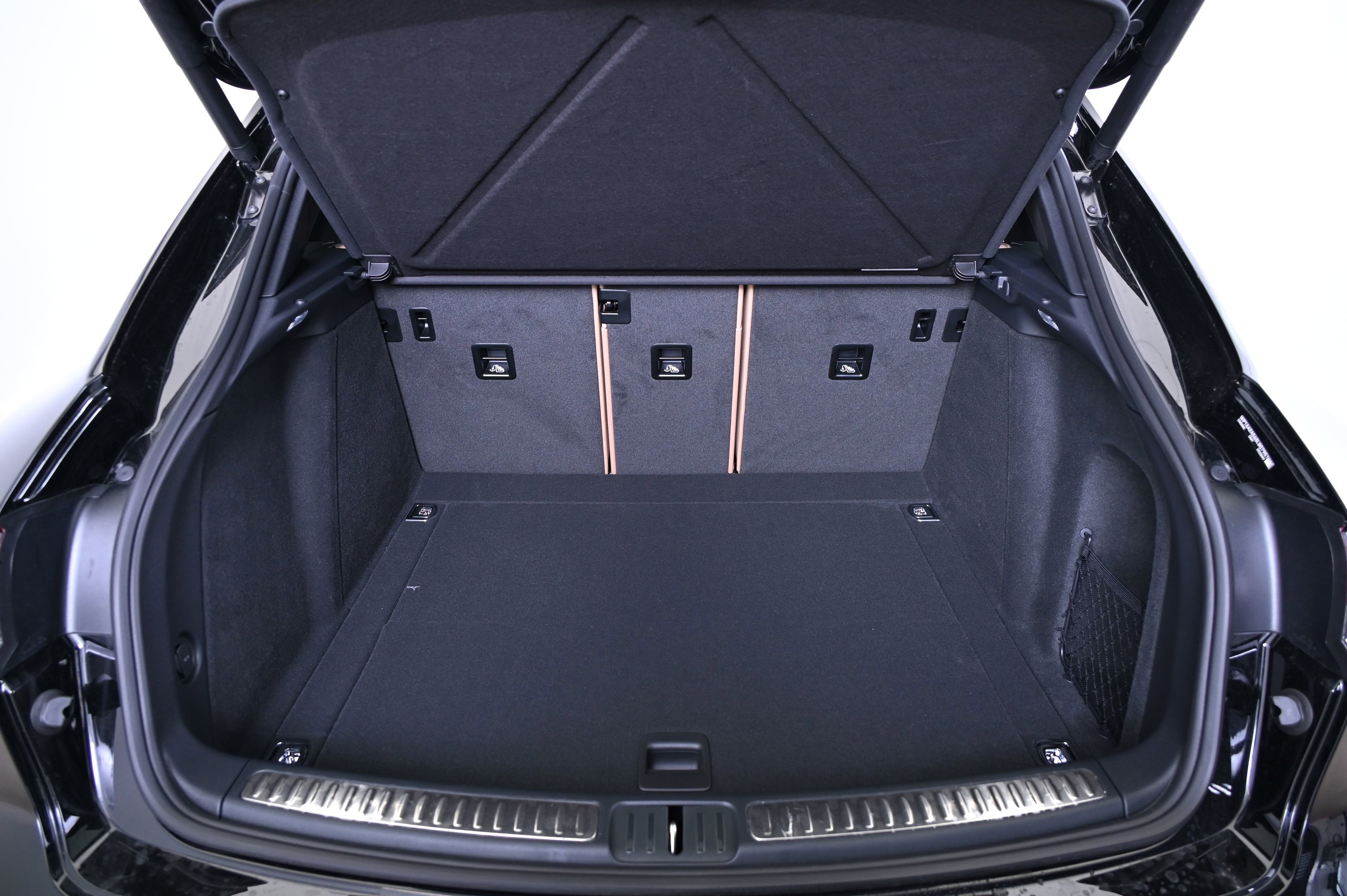 Certified 2025 Porsche Macan image 19