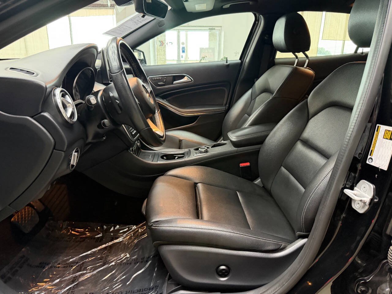 Used 2017 Mercedes-Benz GLA 250 4MATIC image 11