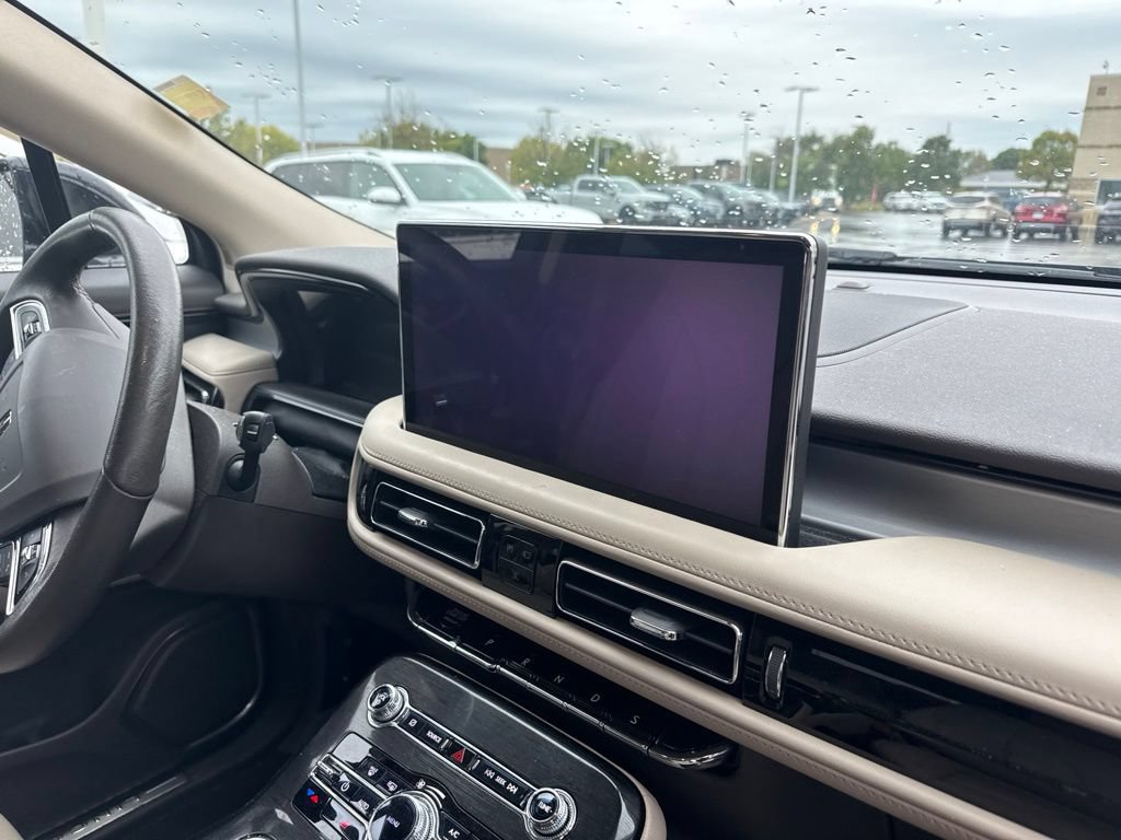 Used 2023 Lincoln Nautilus AWD w/ Premium Package image 8