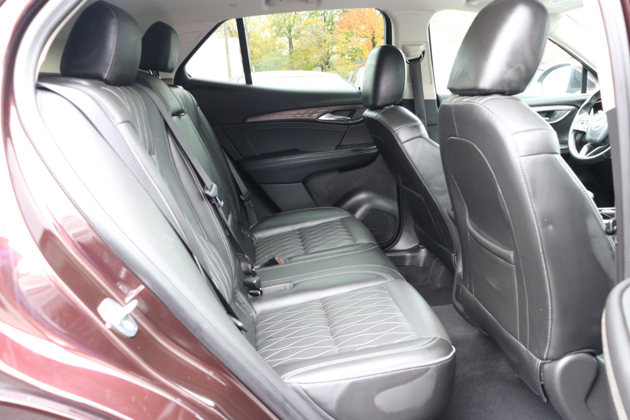 Used 2022 Buick Envision Avenir w/ Technology Package II image 13