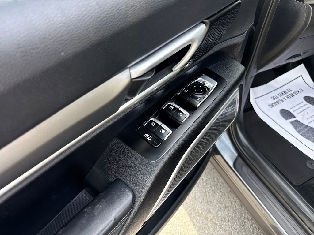 Used 2020 Kia Telluride LX image 11