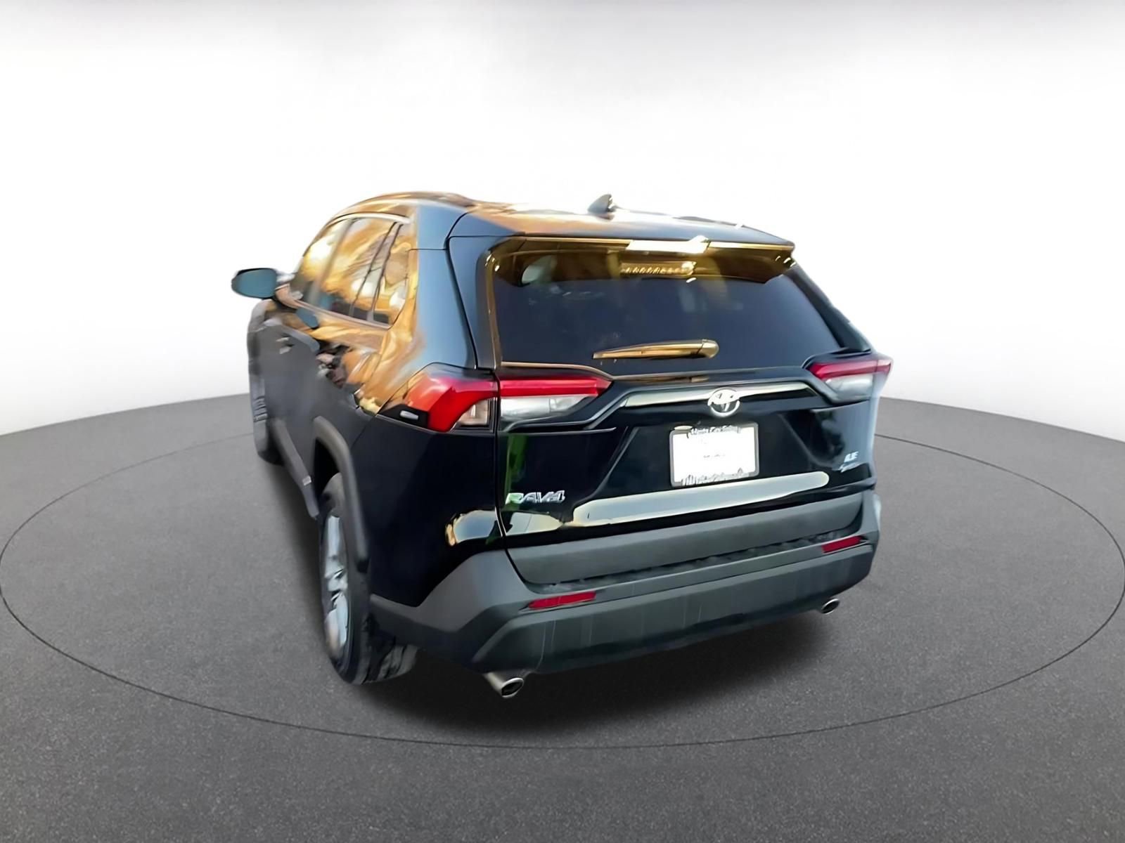 Used 2025 Toyota RAV4 LE image 11