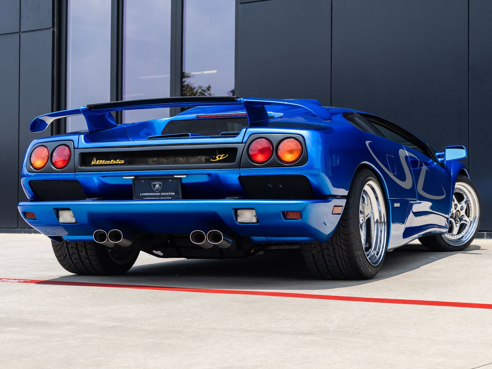 Used 1998 Lamborghini Diablo SV RWD image 13