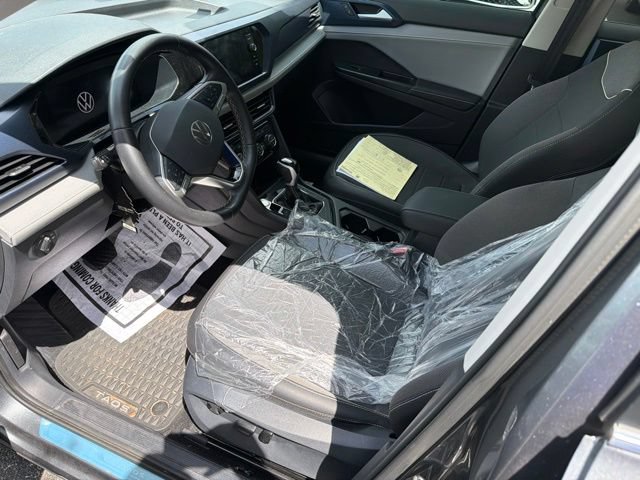 Certified 2024 Volkswagen Taos SE w/ Panoramic Sunroof Package FWD image 20